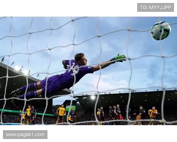 中场开球有哪些细节规则，裁判如何判定有效开球？