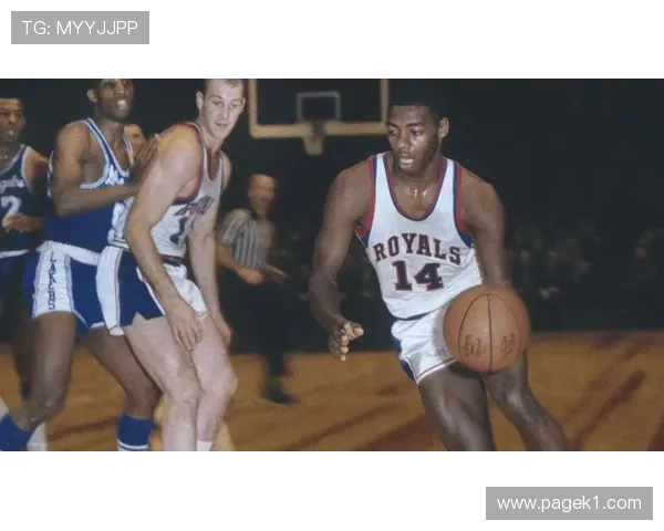 奥斯卡·罗伯特森历史领先助攻表现拉开与同期控卫差距